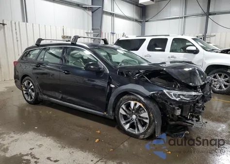 2018 Buick Regal Tourx Preferred from USA, damaged, VIN W04GU8SX9J1159214